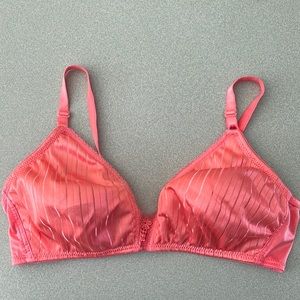 Victoria Secret Pink 38 C Bra Color Coral